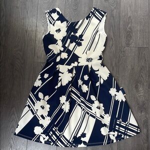 Tiana B. Navy and Cream Patterned Dress size 8